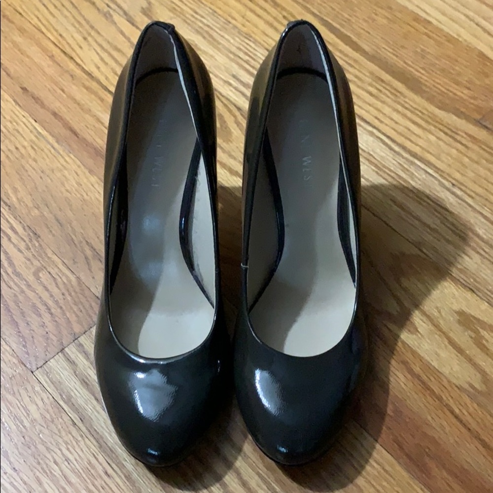 Women’s shoes